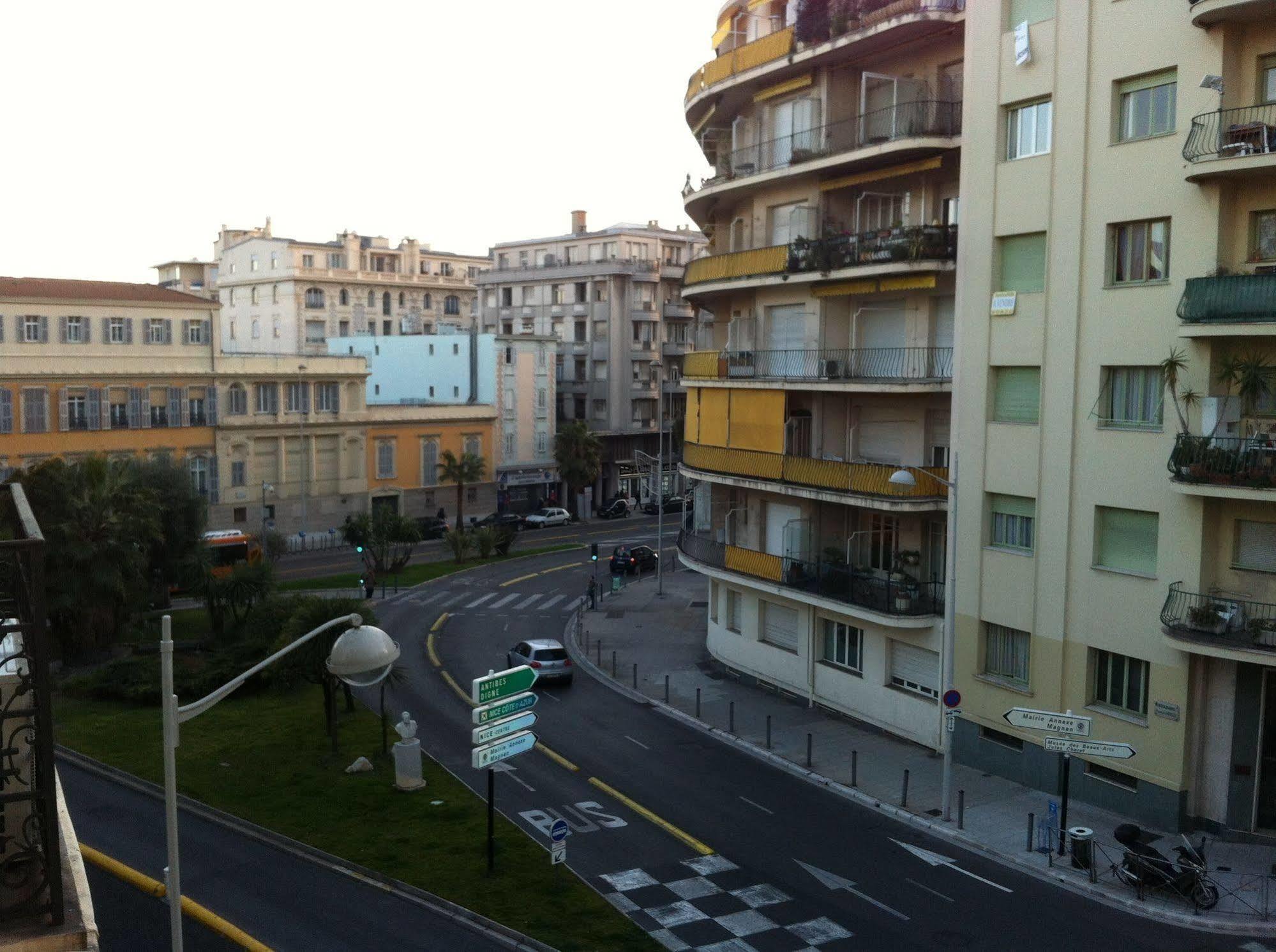 Hotel Carlone Nice Bagian luar foto
