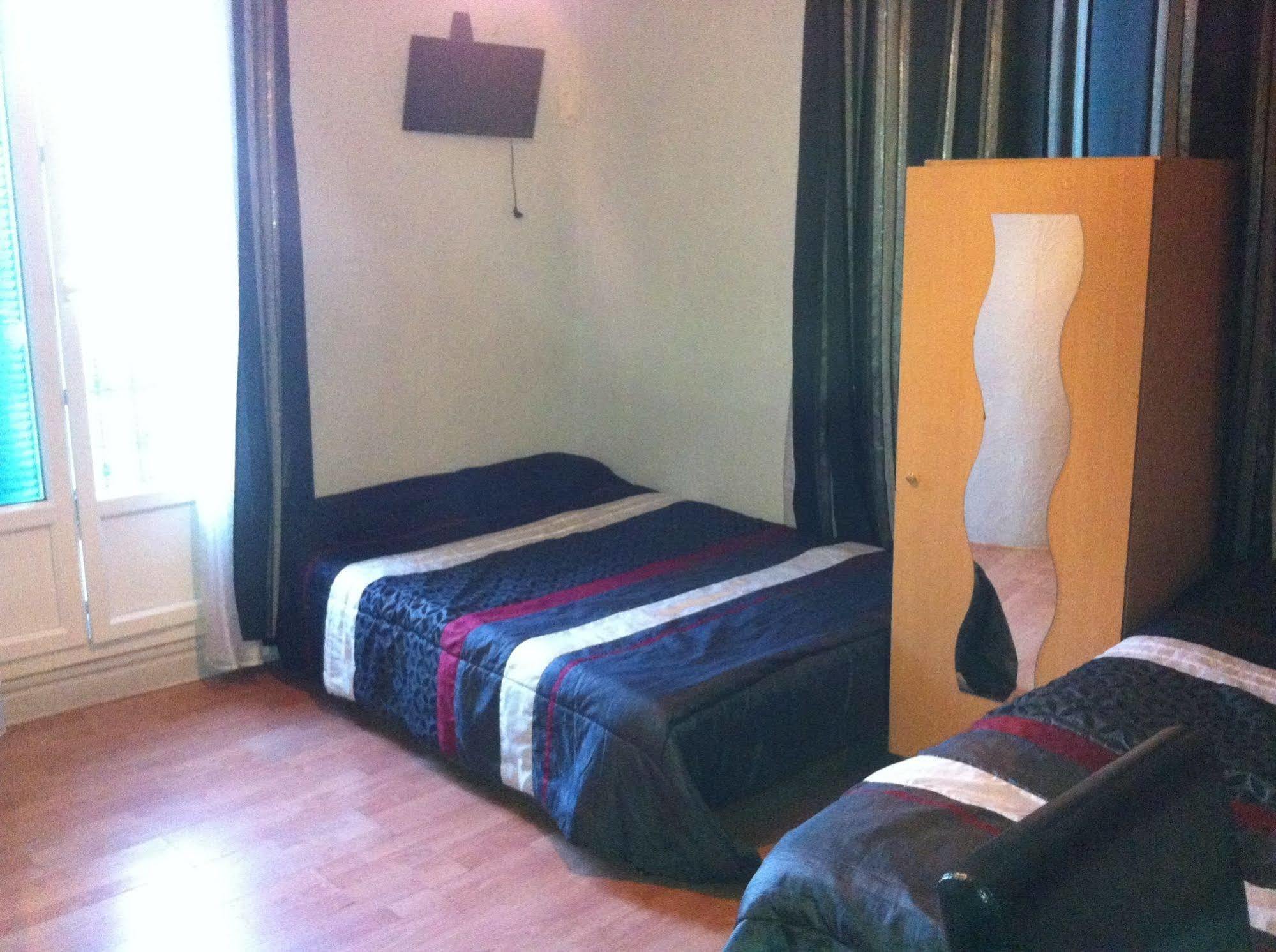 Hotel Carlone Nice Bagian luar foto