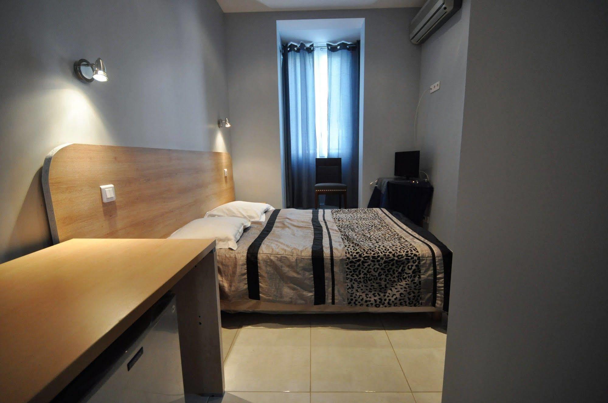 Hotel Carlone Nice Bagian luar foto